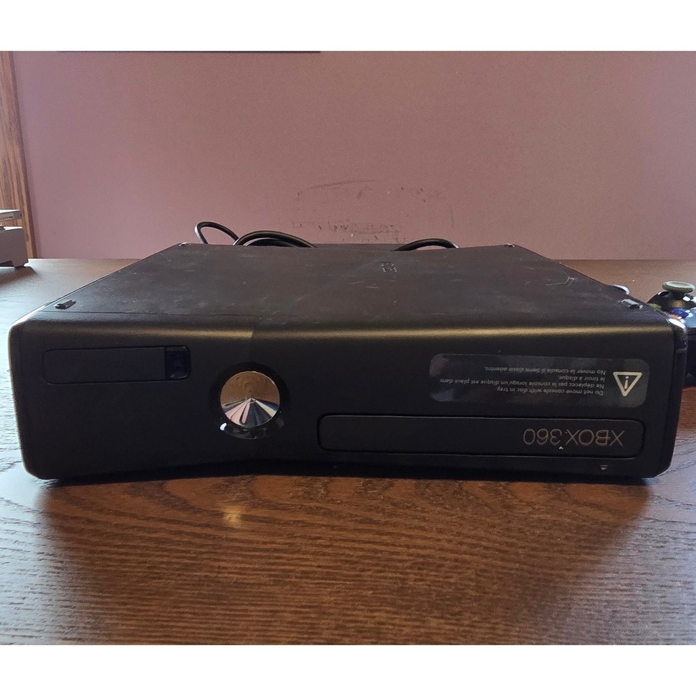 Microsoft Xbox 360 S Console Model 1439 Black Good Bundle with Controller Cords - Picture 2 of 10